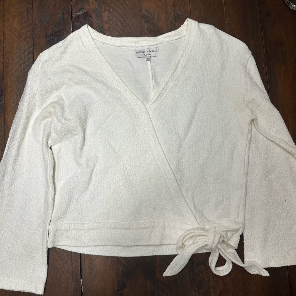 Madewell texture and thread size S women’s white top with tie, long sleeve